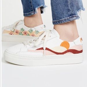 Saludos Hawaiian Fauna Platform Sneaker